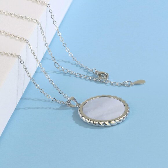 Hypoallergenic Tree of Life Jewelry: Thoughtful Gifts for Moms and Stepmoms - Picture 4 of 6